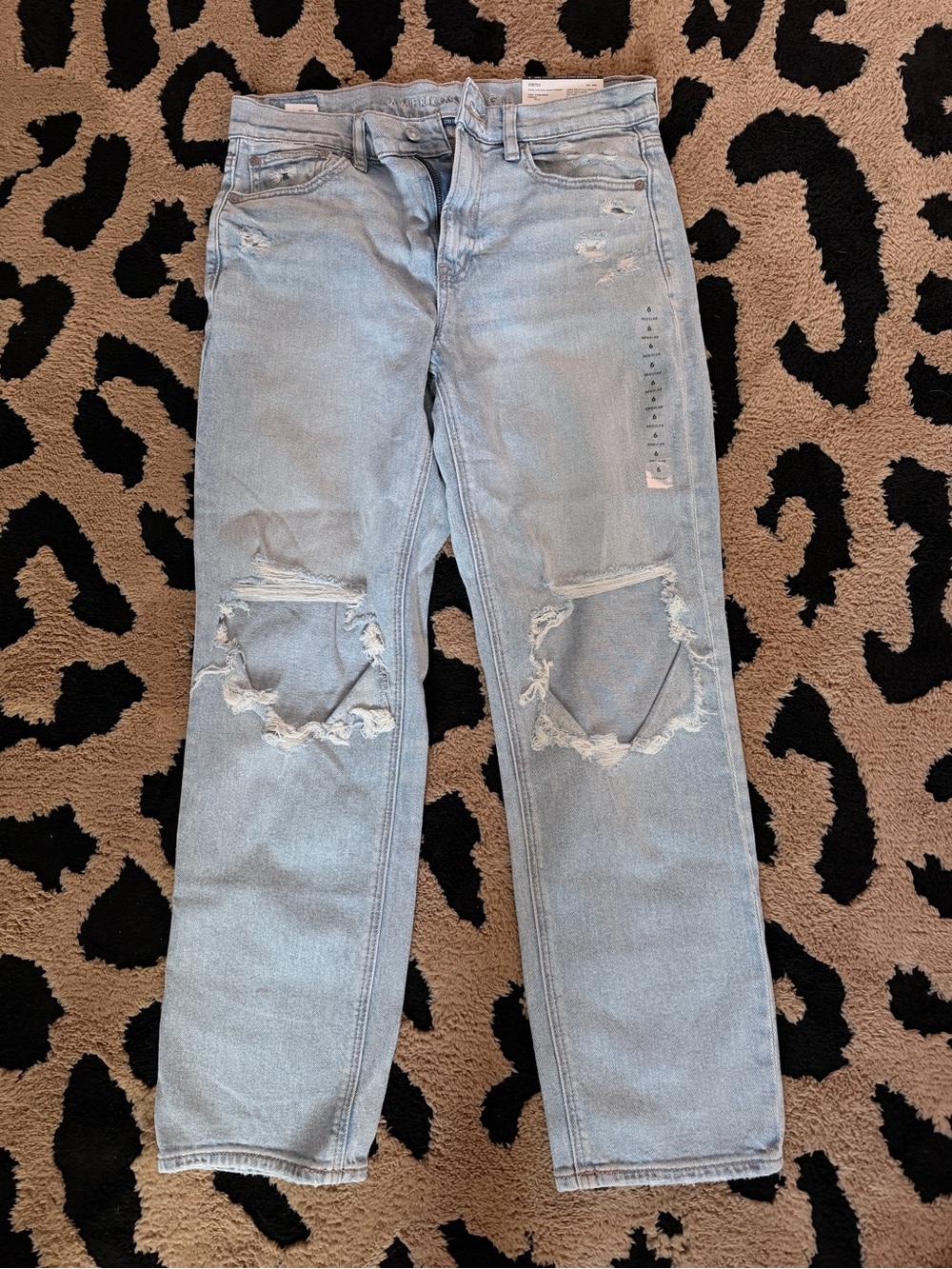 American Eagle High Rise Straight Leg Light Distressed Jeans 28 6 NWT